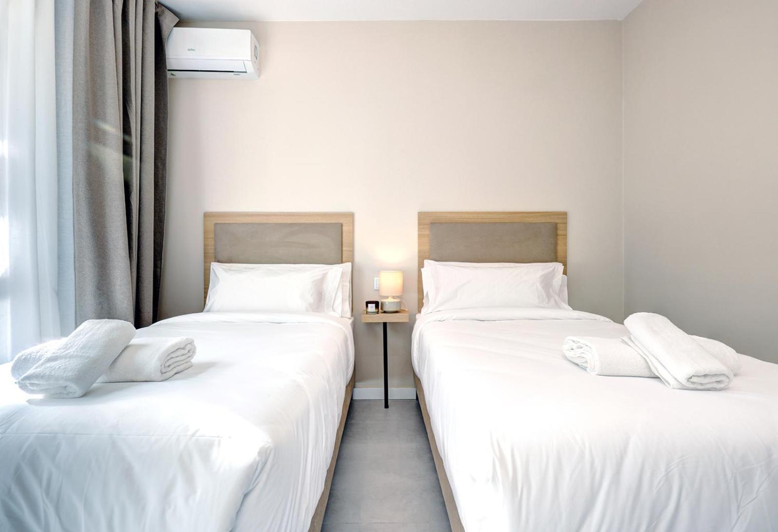 Hostal Puerta Almar เอสเตโปนา ภายนอก รูปภาพ
