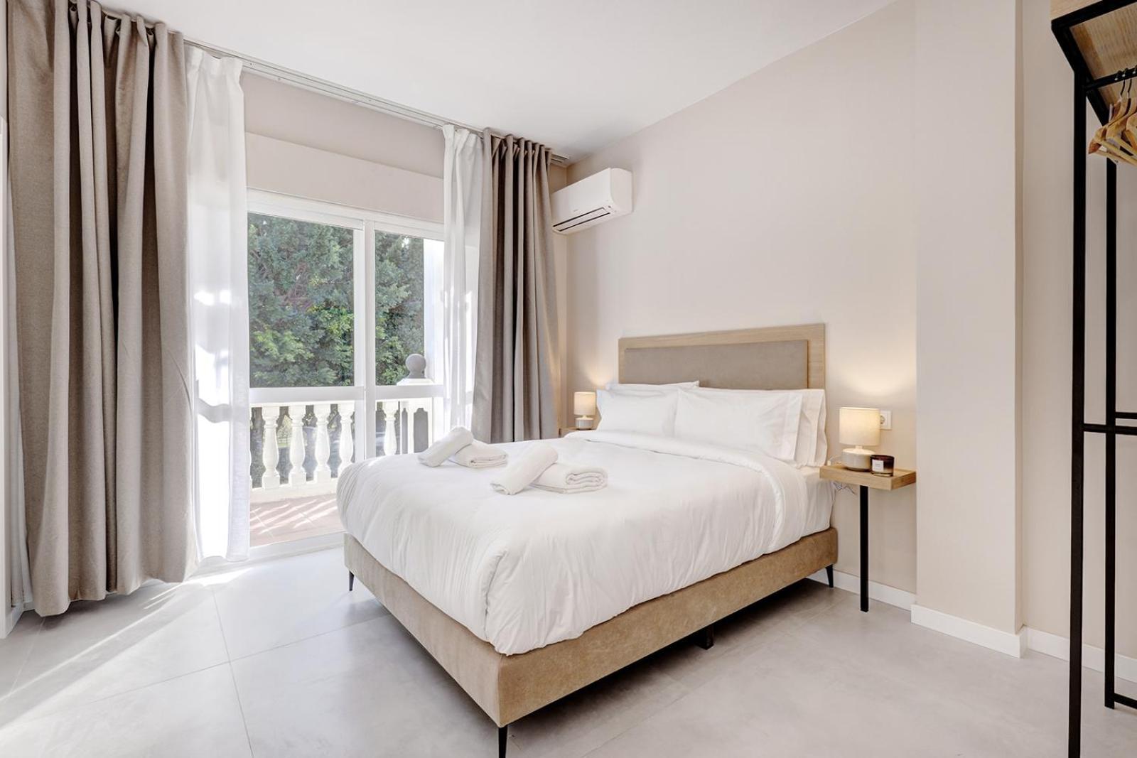 Hostal Puerta Almar เอสเตโปนา ภายนอก รูปภาพ
