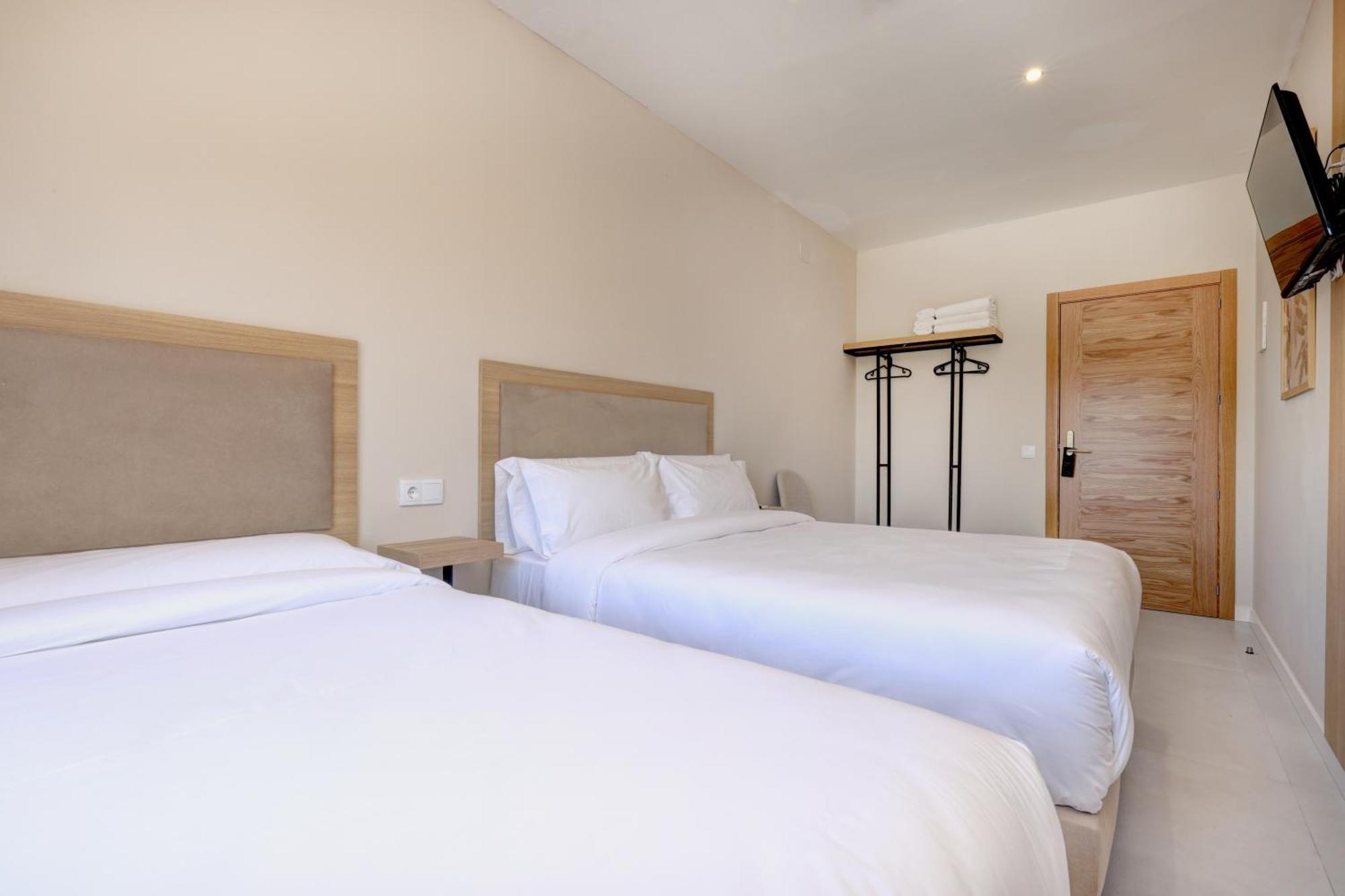 Hostal Puerta Almar เอสเตโปนา ภายนอก รูปภาพ
