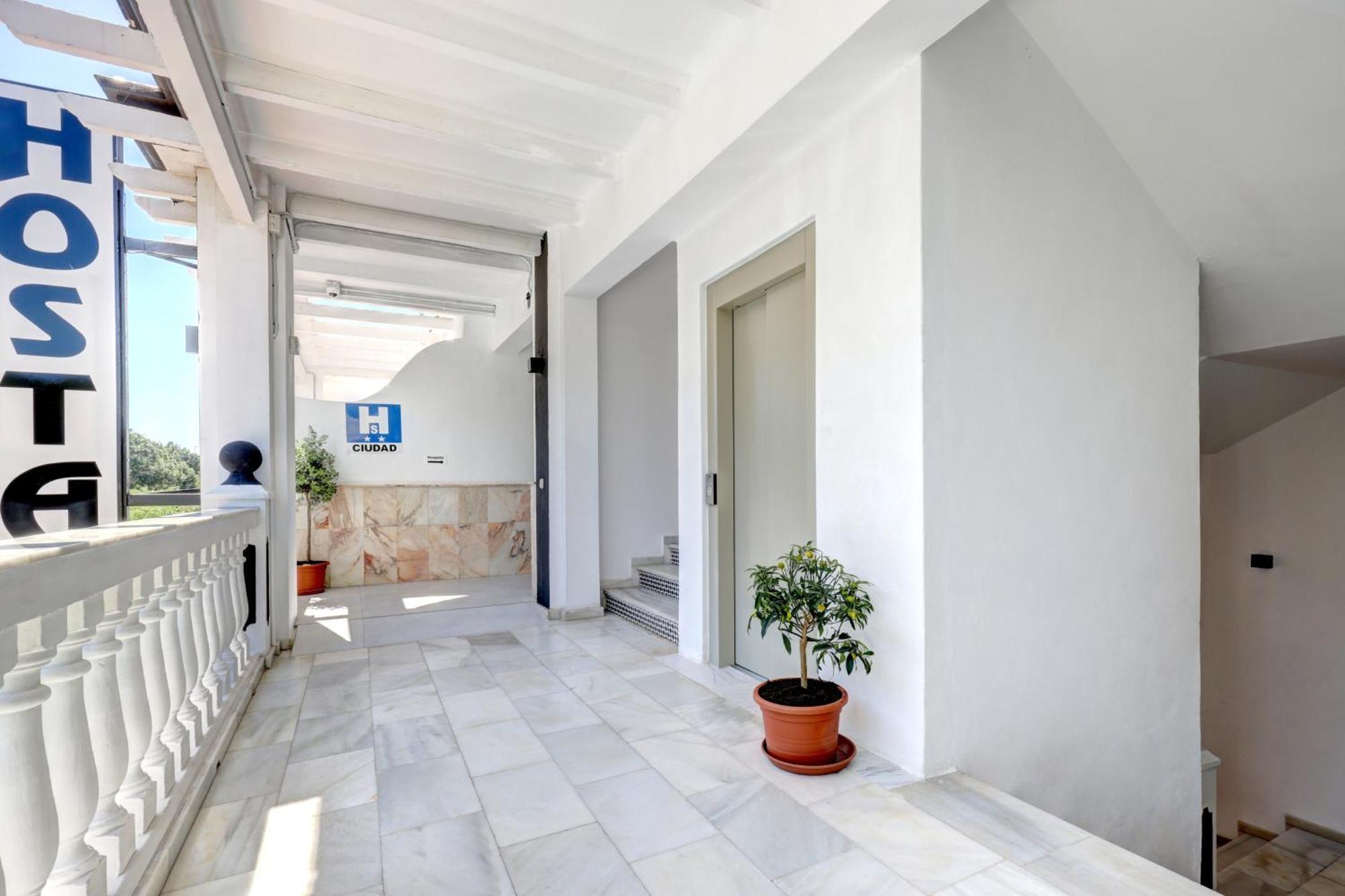 Hostal Puerta Almar เอสเตโปนา ภายนอก รูปภาพ